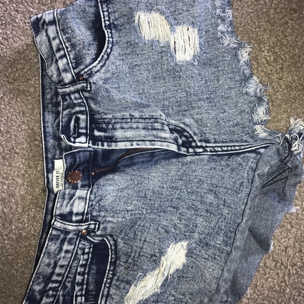 Shortie shorts